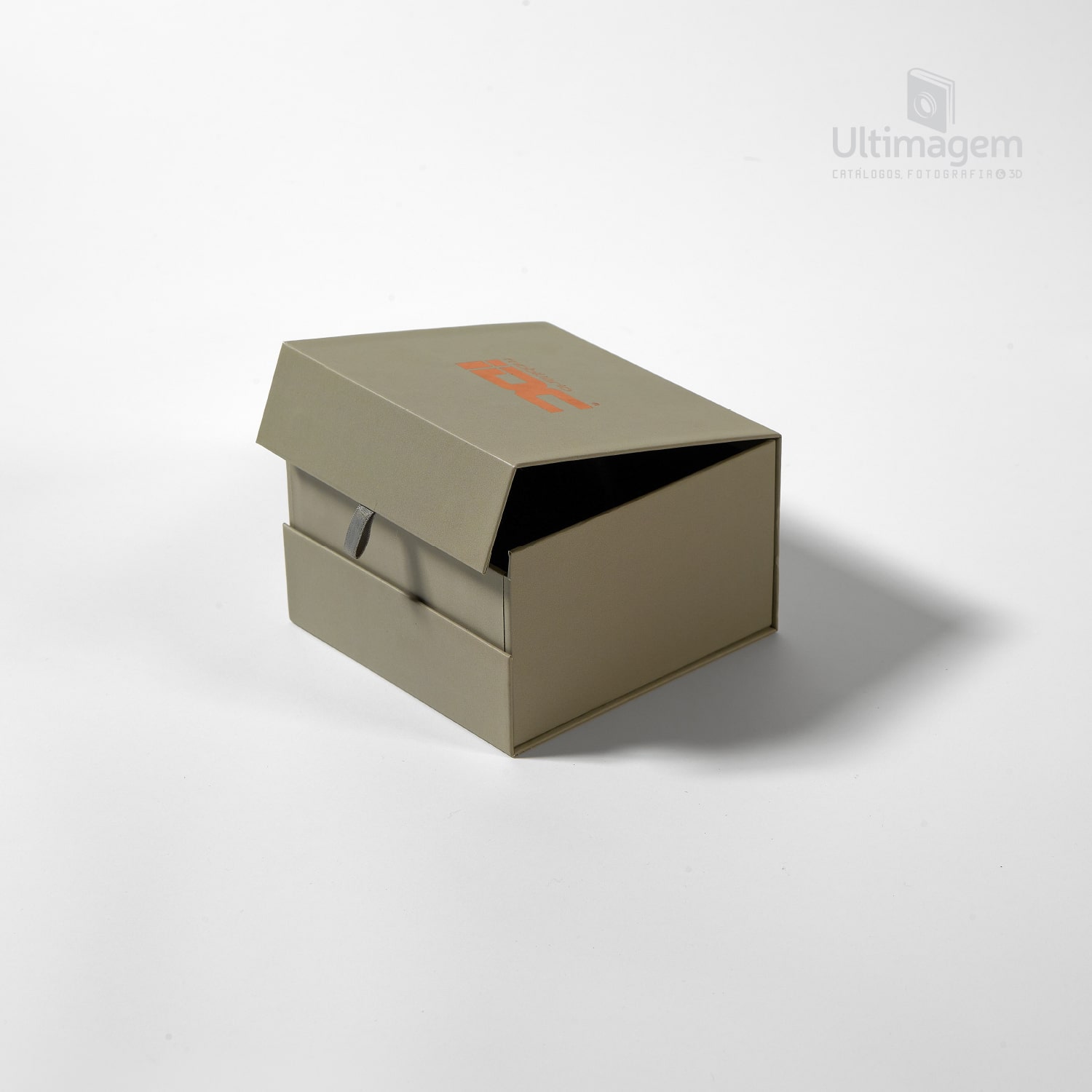 ulti_folio-7-min